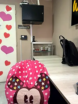 Snapshot of cherry_coper chatting on 10-04-25, 12:25 cherry coper online show from 10-04-25, 12:25