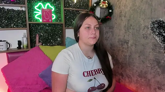 Snapshot of cherry_coper chatting on 12-04-25, 12:47 cherry coper online show from 12-04-25, 12:47