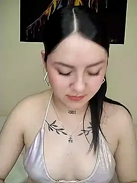 Snapshot of Emily-Hott- chatting on 12-26-24, 09:26 Emily-Hott- online show from 12-26-24, 09:26