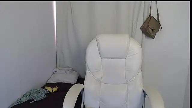 Xileny-Halliwey online show from 10-02-25, 05:20