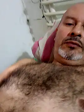 Snapshot of Juan_45 chatting on 06-18-26, 07:29 Juan 45 online show from 06-18-26, 07:29