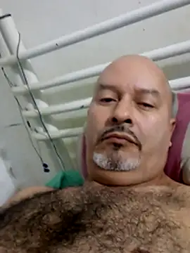 Snapshot of Juan_45 chatting on 07-17-26, 01:34 Juan 45 online show from 07-17-26, 01:34