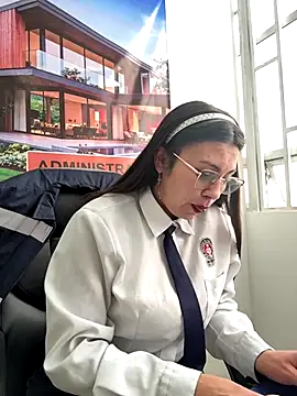 LIZ-06  online show from 11-10-25, 02:05