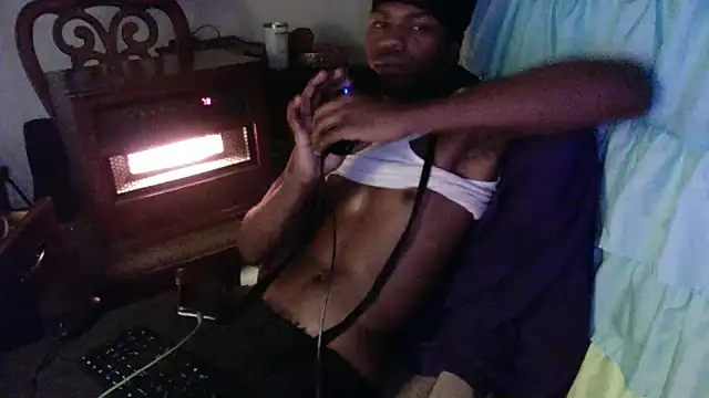 Snapshot of BullHorse23LIVE chatting on 12-06-24, 12:16 BullHorse23LIVE online show from 12-06-24, 12:16