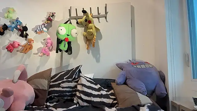 Snapshot of BullHorse23LIVE chatting on 01-10-26, 12:56 BullHorse23LIVE online show from 01-10-26, 12:56