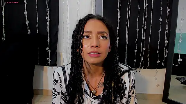 Snapshot of Dakota_M1 chatting on 02-27-25, 05:34 Dakota M1 online show from 02-27-25, 05:34