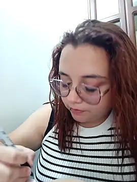 Snapshot of CURVY-HORNY chatting on 09-21-25, 06:53 CURVY-HORNY online show from 09-21-25, 06:53