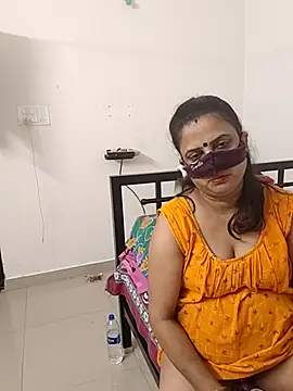 Cute-manisha online show from 10-15-25, 04:01