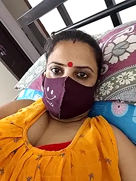 Snapshot of Cute-manisha chatting on 05-18-26, 06:30 Cute-manisha online show from 05-18-26, 06:30