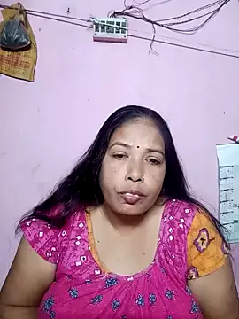 Snapshot of Hotty-rumi chatting on 02-08-25, 09:03 Hotty-rumi online show from 02-08-25, 09:03