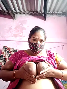 Snapshot of Hotty-rumi chatting on 02-12-25, 01:52 Hotty-rumi online show from 02-12-25, 01:52