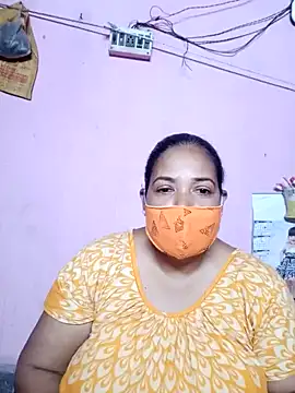 Snapshot of Hotty-rumi chatting on 02-18-25, 12:28 Hotty-rumi online show from 02-18-25, 12:28
