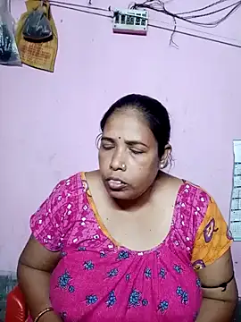 Snapshot of Hotty-rumi chatting on 02-19-25, 10:01 Hotty-rumi online show from 02-19-25, 10:01