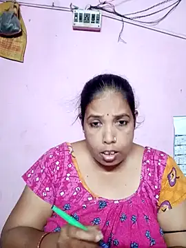 Snapshot of Hotty-rumi chatting on 02-19-25, 04:22 Hotty-rumi online show from 02-19-25, 04:22