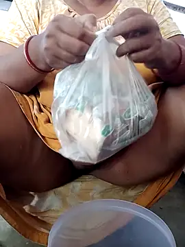 Hotty-rumi online show from 11-05-25, 01:49