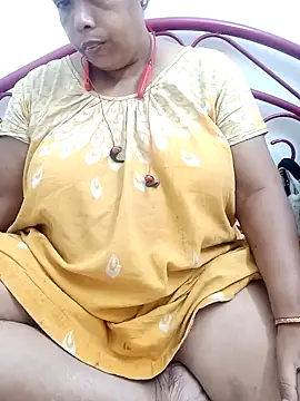 Hotty-rumi online show from 11-28-25, 04:42