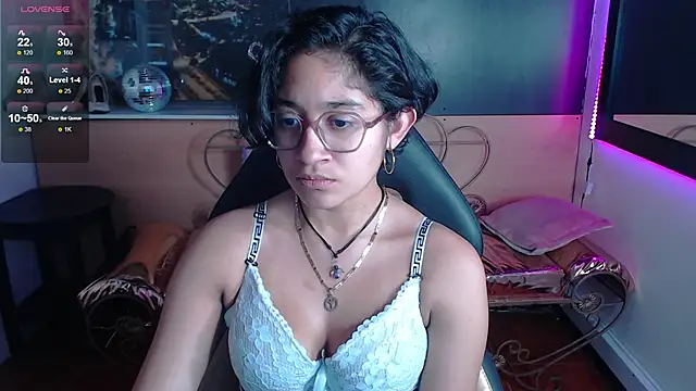 Lili Gomez  online show from 10-02-25, 01:29