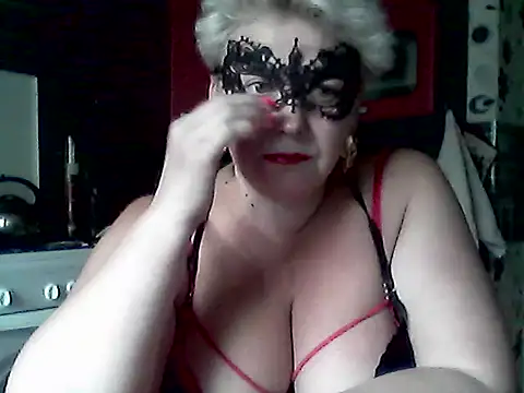 Lisa Suzie online show from 06-18-26, 06:35
