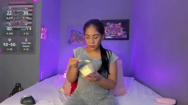 PammelaRoss1 online show from 11-29-25, 05:05