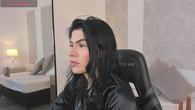 stephanya  online show from 07-12-26, 12:40