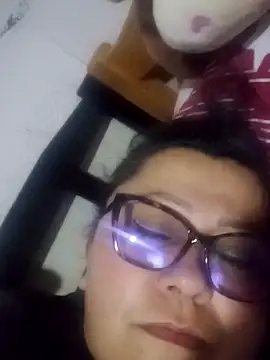 Snapshot of Darly_Gomez chatting on 12-23-24, 01:29 Darly Gomez online show from 12-23-24, 01:29