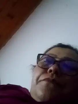 Snapshot of Darly_Gomez chatting on 12-31-24, 04:06 Darly Gomez online show from 12-31-24, 04:06