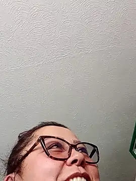 Snapshot of Darly_Gomez chatting on 03-05-25, 09:15 Darly Gomez online show from 03-05-25, 09:15