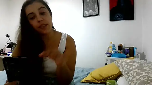 Ursumi1 online show from 10-26-25, 04:02