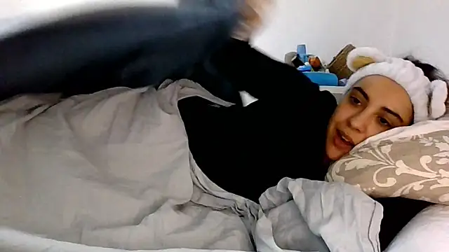 Ursumi1 online show from 11-03-25, 02:51