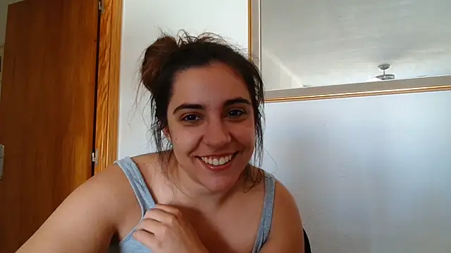 Snapshot of Ursumi1 chatting on 07-10-26, 09:34 Ursumi1 online show from 07-10-26, 09:34