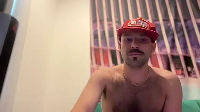 Snapshot of 69woodinson chatting on 02-13-25, 01:15 69woodinson online show from 02-13-25, 01:15