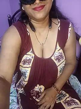 Sexy Mona Bhabhi online show from 09-19-25, 05:46