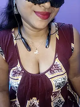 Sexy Mona Bhabhi online show from 10-16-25, 06:31