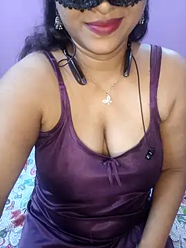 Sexy Mona Bhabhi online show from 10-18-25, 06:08
