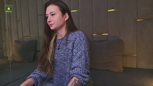 Snapshot of Ishtar_Divine chatting on 01-20-25, 04:43 Ishtar Divine online show from 01-20-25, 04:43