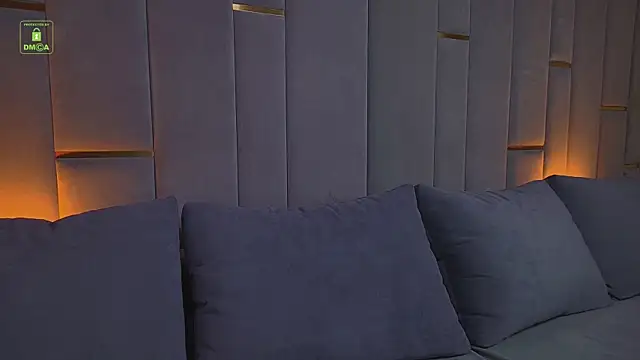 Snapshot of Ishtar_Divine chatting on 02-13-25, 07:24 Ishtar Divine online show from 02-13-25, 07:24