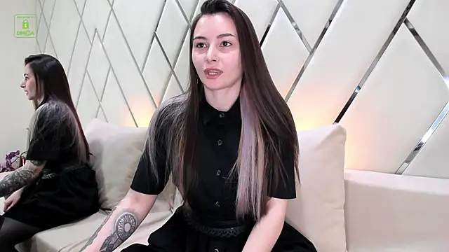 Snapshot of Ishtar_Divine chatting on 02-22-25, 03:25 Ishtar Divine online show from 02-22-25, 03:25