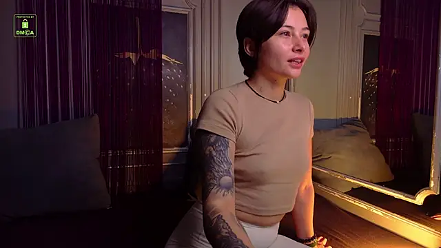 Snapshot of Ishtar_Divine chatting on 10-08-25, 04:21 Ishtar Divine online show from 10-08-25, 04:21