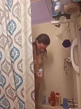 Snapshot of carolinaskarma chatting on 02-28-25, 04:54 carolinaskarma online show from 02-28-25, 04:54