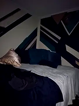 Snapshot of carolinaskarma chatting on 12-16-25, 10:53 carolinaskarma online show from 12-16-25, 10:53