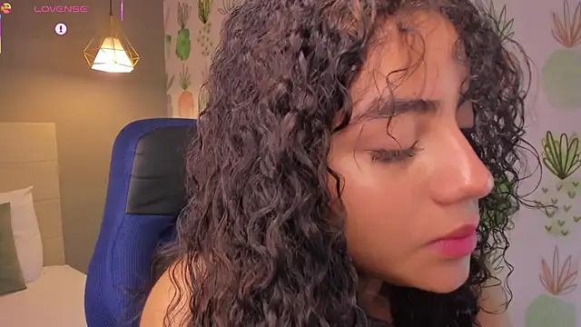 Snapshot of yaya23x chatting on 11-06-25, 02:07 yaya23x online show from 11-06-25, 02:07