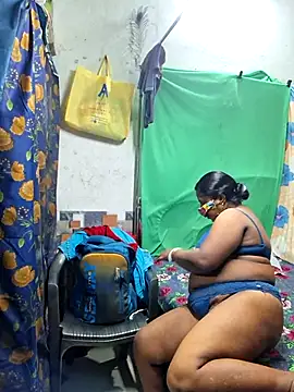 Snapshot of Real_Desi_Couple chatting on 07-15-26, 04:56 Real Desi Couple online show from 07-15-26, 04:56