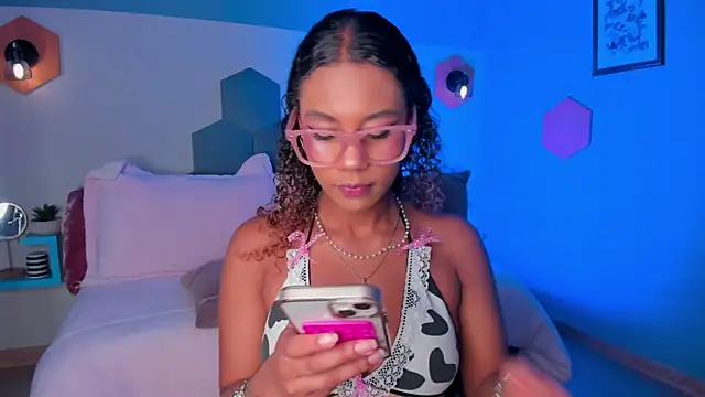 Snapshot of sade_jackson1 chatting on 12-03-25, 04:42 sade jackson1 online show from 12-03-25, 04:42