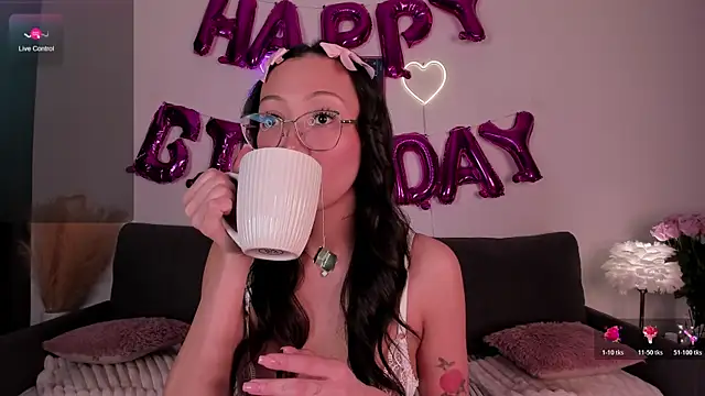 naomi asian online show from 04-11-26, 05:23