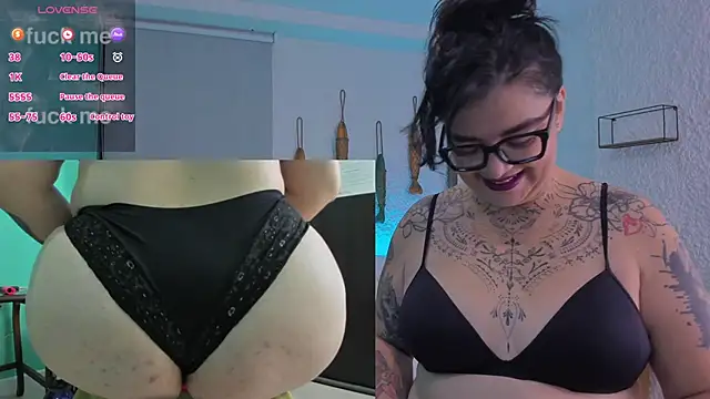 Snapshot of poisson_ivy chatting on 02-03-25, 04:04 poisson ivy online show from 02-03-25, 04:04