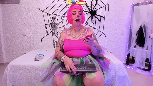 Snapshot of poisson_ivy chatting on 10-24-25, 08:05 poisson ivy online show from 10-24-25, 08:05