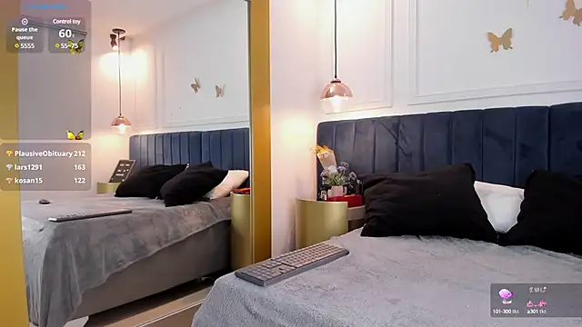 CarlaRossi  online show from 03-09-25, 10:41