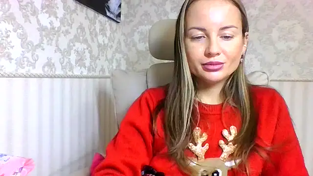 Snapshot of jennifer838 chatting on 12-14-25, 02:33 jennifer838 online show from 12-14-25, 02:33