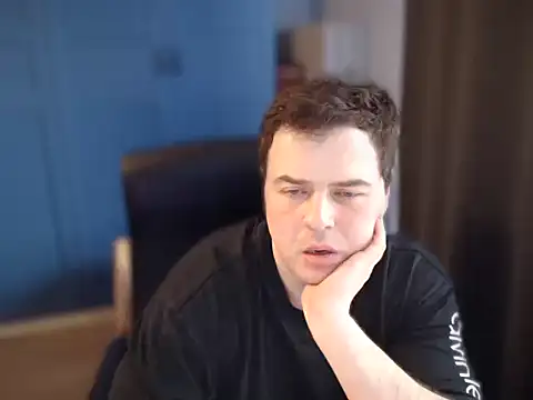 Snapshot of CuteMan33 chatting on 03-09-26, 12:20 CuteMan33 online show from 03-09-26, 12:20