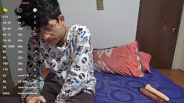 Snapshot of Sweet_c4mer0n chatting on 10-31-25, 08:26 Sweet c4mer0n online show from 10-31-25, 08:26